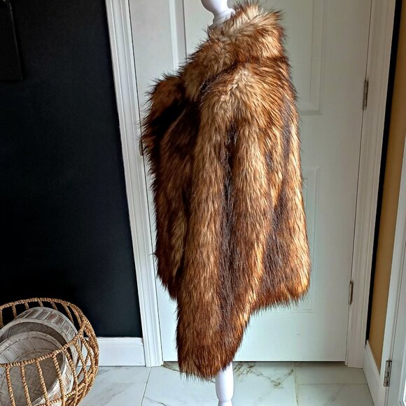 NWOT! EXQUISITE FAUX FUR JACKET SZ M - Picture 2 of 5
